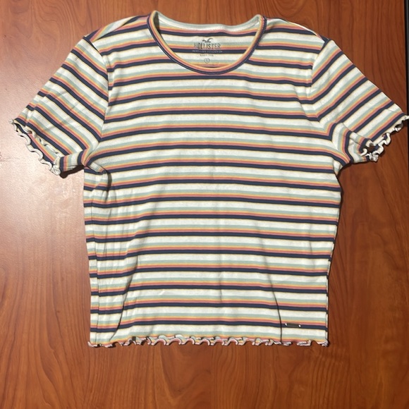 Cute American Eagle and Hollister Baby Tees - Picture 5 of 10
